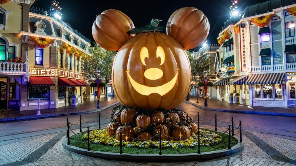 halloween decorations disney