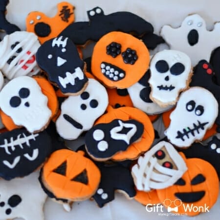 Halloween Treats - Halloween-themed sugar cookies