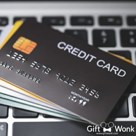 Christmas Gift Tips: How Much Do Christmas Gifts Need To Cost? 4 Christmas Gift Tips - Use a Rewards Credit Card