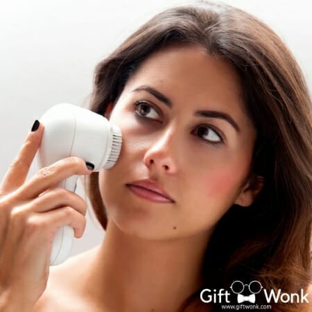 Christmas Gift Ideas for Teenage Girls - Facial Cleansing Brush 
