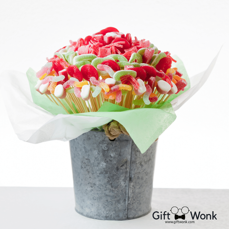 Valentine's Day Gifts That Will Surely Make An Impression - Candy Bar Bouquet