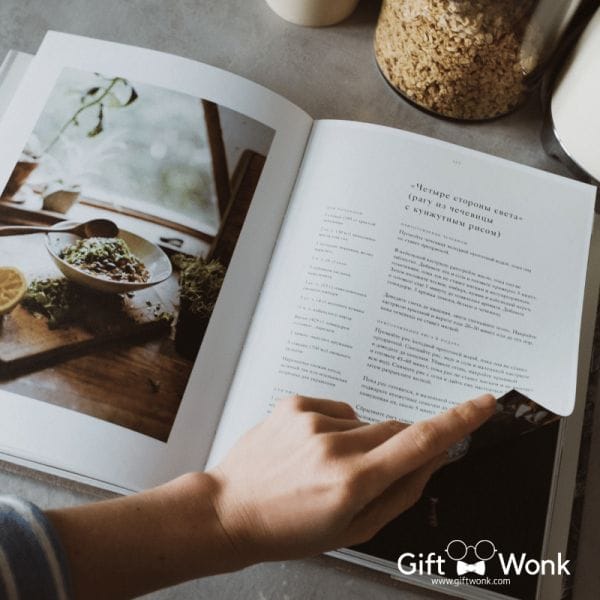 Valentine's Day Gifts For Every Type Of Person: Who Loves To Cook - Cookbook With Recipes You Can Make Together