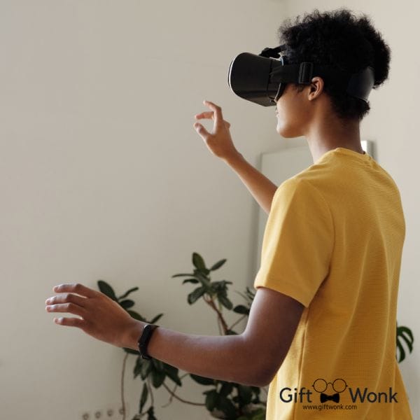 Valentine's Day Gifts for Long Distance Relationships - VR Headset 