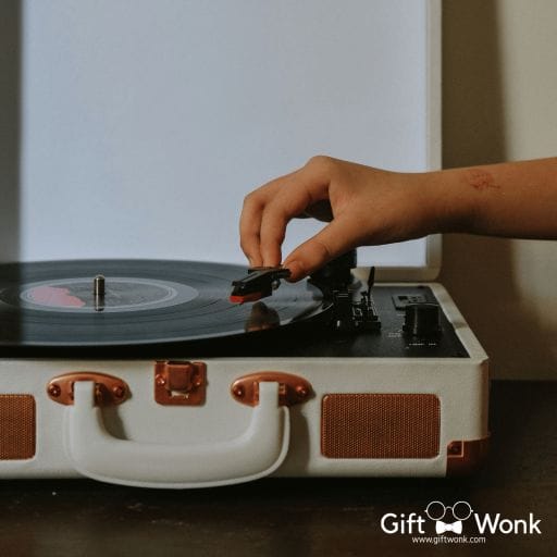Best Record Players for Getting In on the Vinyl Trend 7
